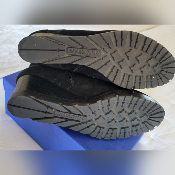 Aquatalia black suede booties - Picture 9 of 9
